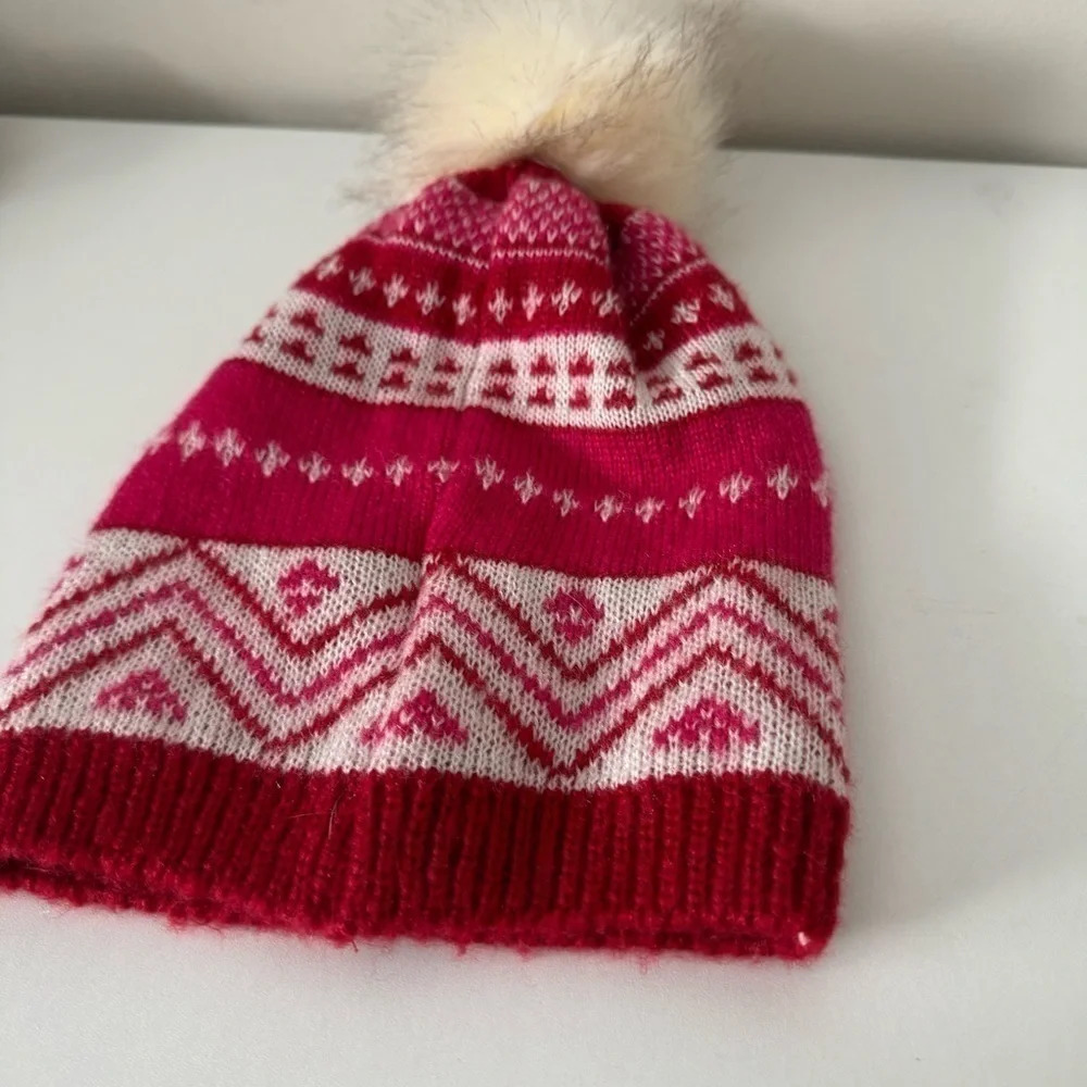 Juicy couture adorable pink knit hat with Pom Pom - Picture 2 of 5